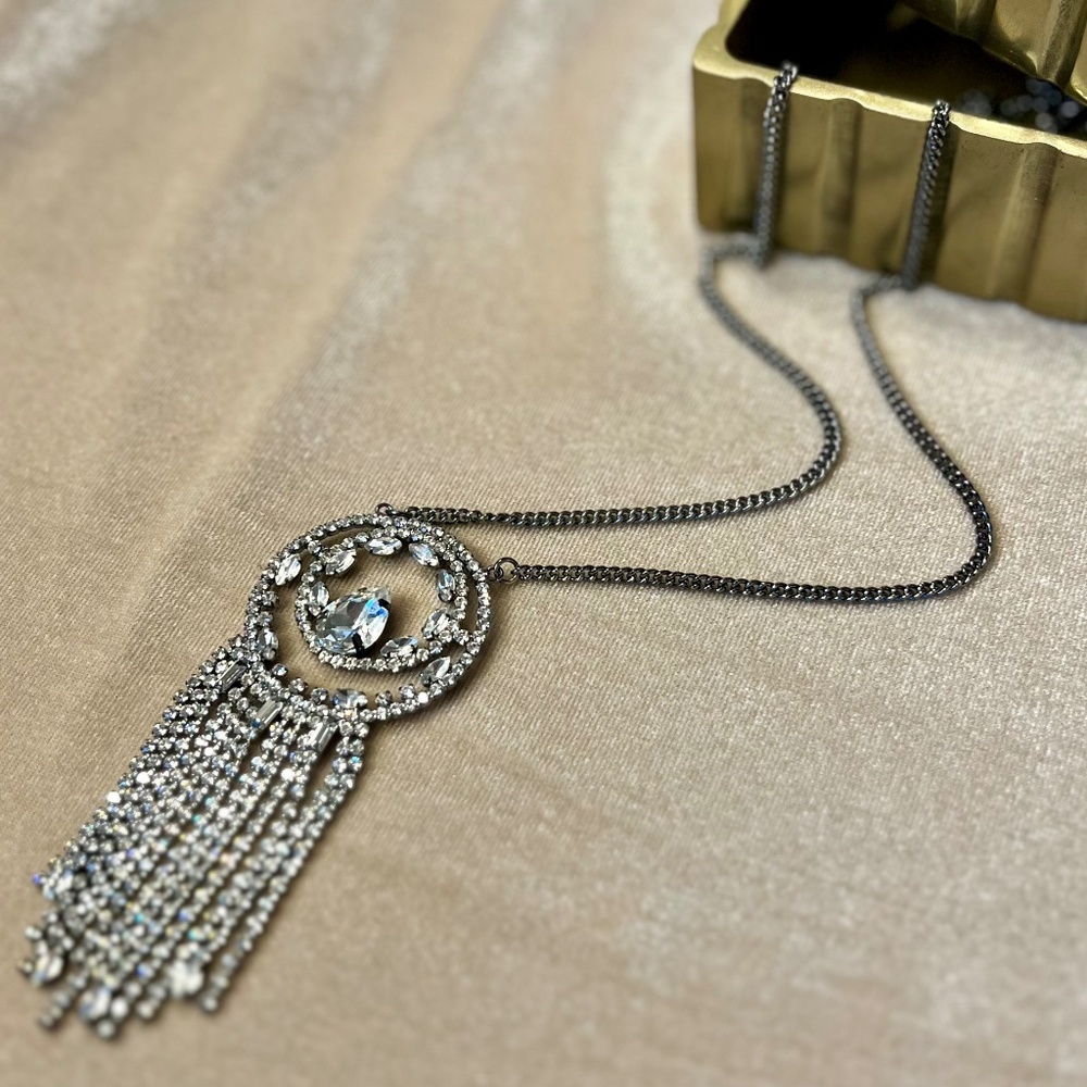 Rhinestone tassle fringe necklace. Art Deco motif